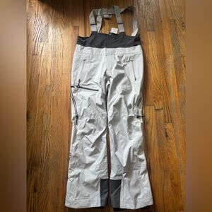 New! Stio Women’s Environ Ski Snowboarding Bib Grey /dark Grey Sz Large Regular